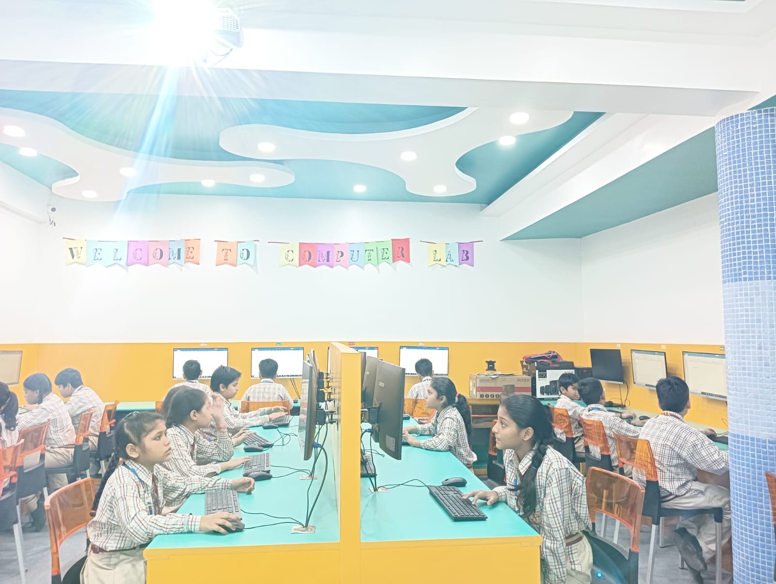 JUNIOR COMPUTER LAB – AVB PUBLIC SCHOOL
